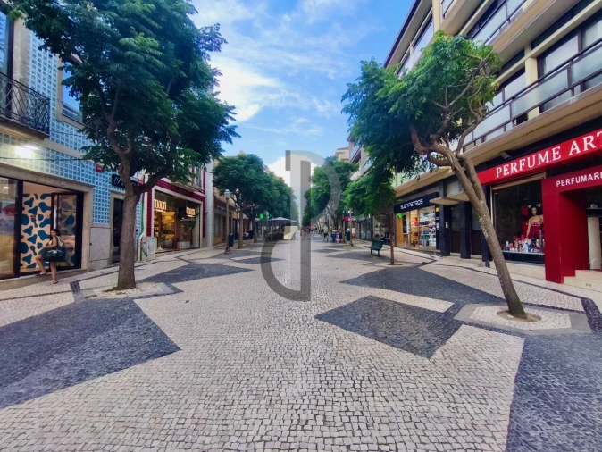 Loja para Arrendamento em Espinho Foto 6
