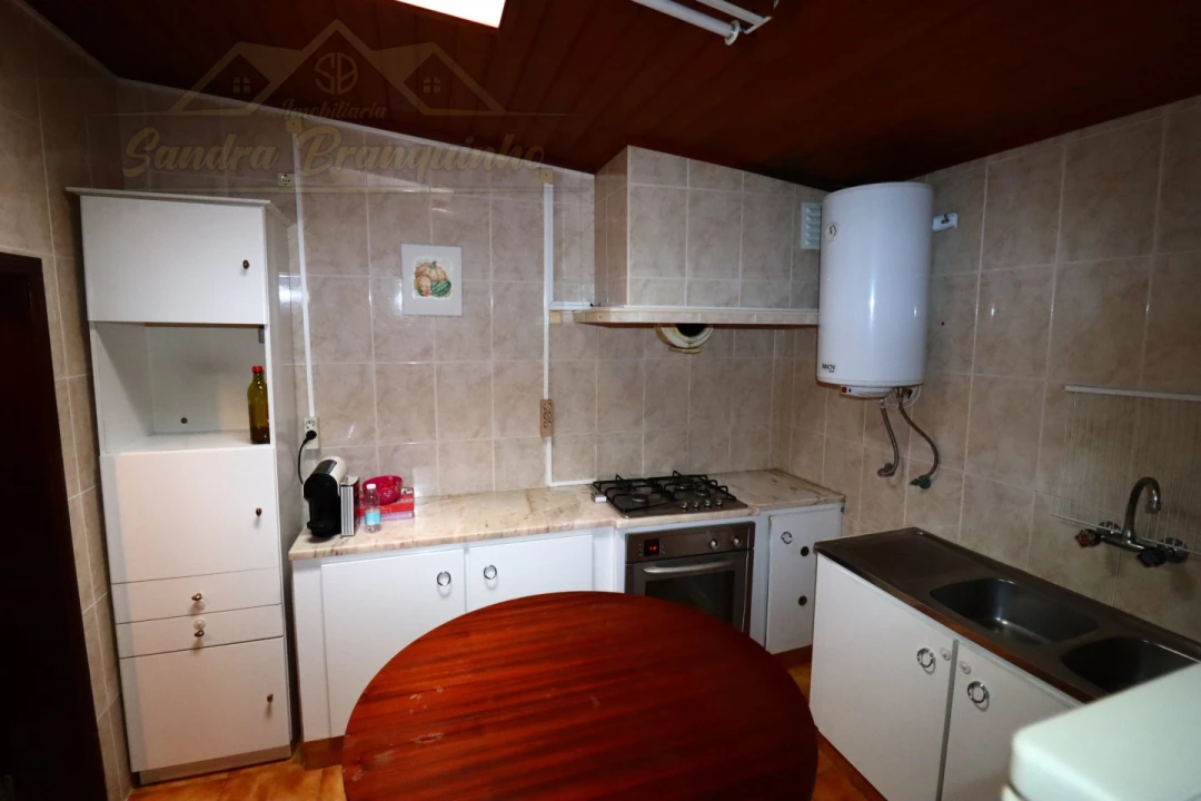 Moradia T2 para Venda em Santa Maria, São Pedro e Matacães Foto 11