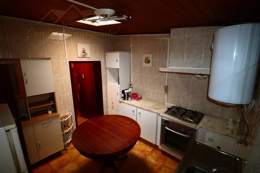 Moradia T2 para Venda em Santa Maria, São Pedro e Matacães Foto 12