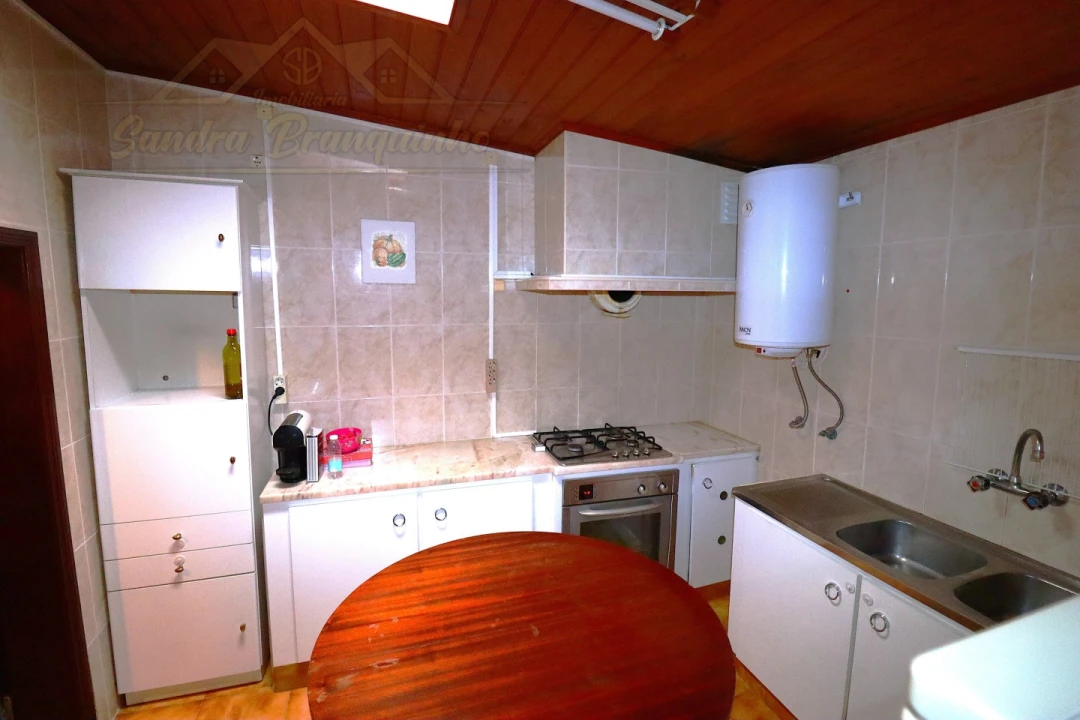 Moradia T2 para Venda em Santa Maria, São Pedro e Matacães Foto 1