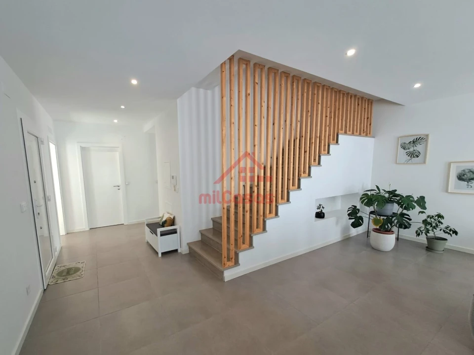 Moradia T3 para Venda em Turcifal Foto 8