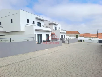 Moradia T3 para Venda em Turcifal