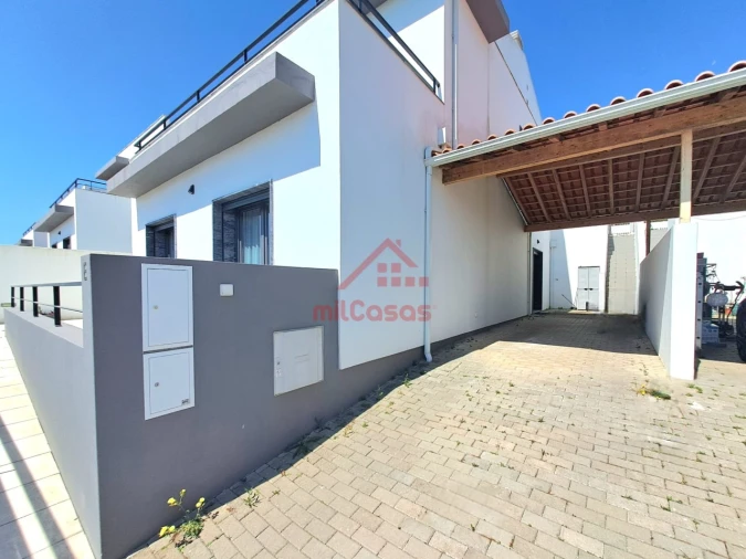 Moradia T3 para Venda em Turcifal Foto 35