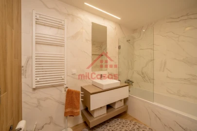 Apartamento T3 para Venda em Santa Maria, São Pedro e Matacães