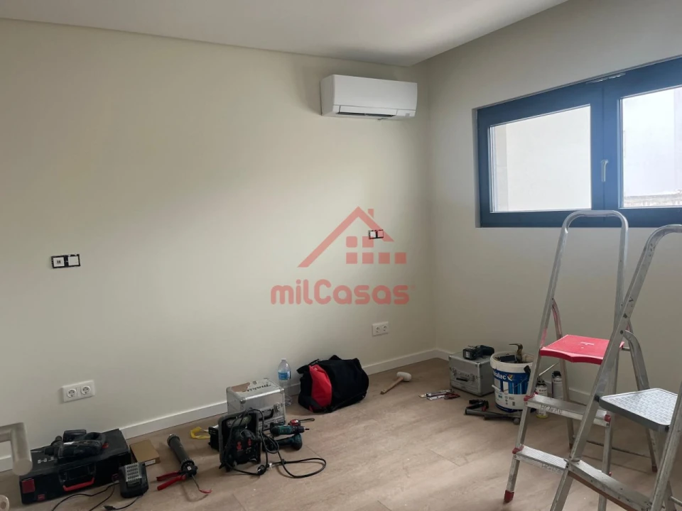 Apartamento T2 para Venda em Santa Maria, São Pedro e Matacães Foto 11