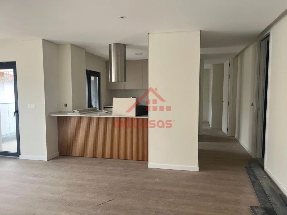 Apartamento T2 para Venda em Santa Maria, São Pedro e Matacães Foto 12