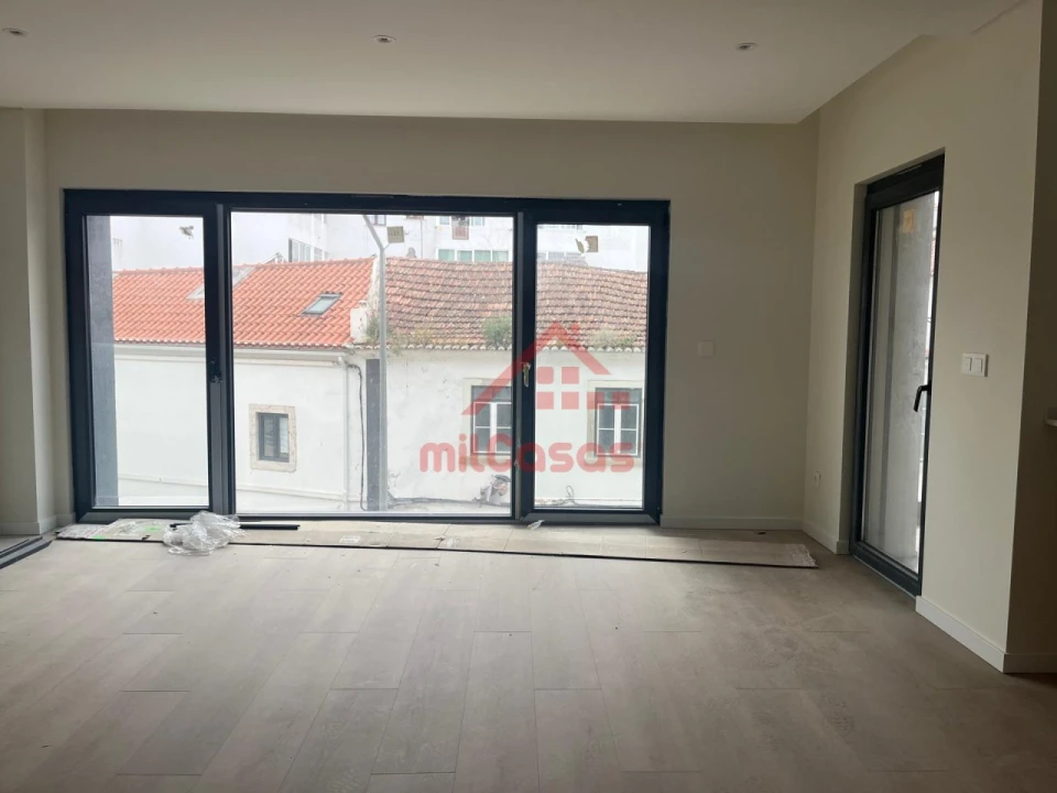 Apartamento T2 para Venda em Santa Maria, São Pedro e Matacães Foto 19