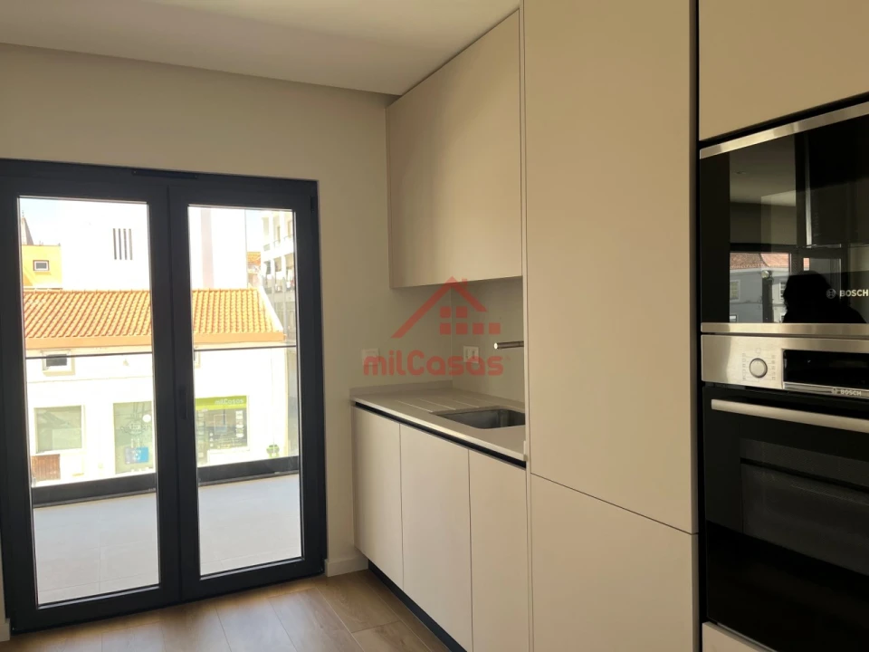 Apartamento T2 para Venda em Santa Maria, São Pedro e Matacães Foto 11