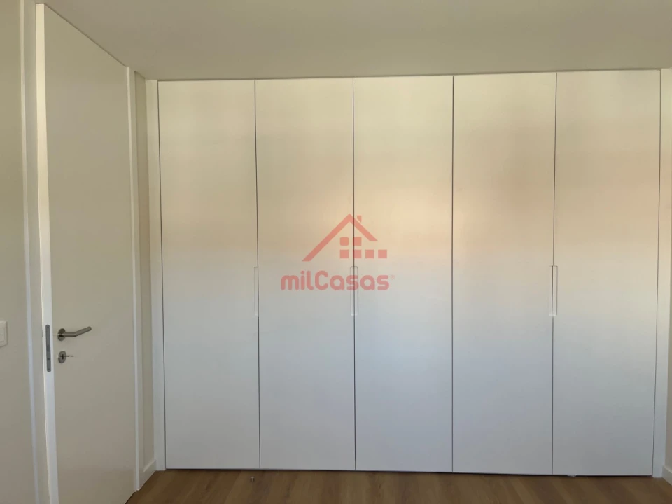 Apartamento T2 para Venda em Santa Maria, São Pedro e Matacães Foto 17