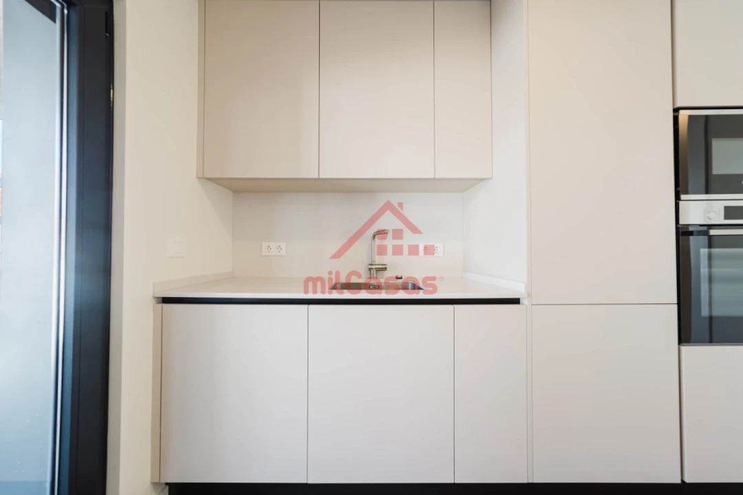 Apartamento T2 para Venda em Santa Maria, São Pedro e Matacães Foto 20