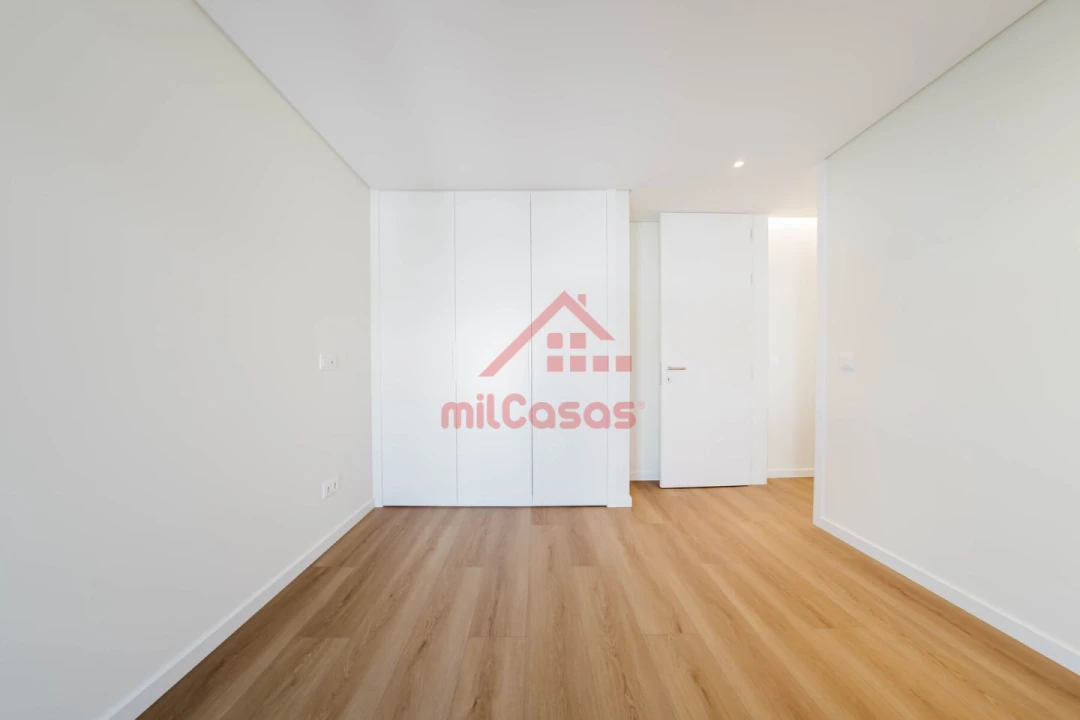 Apartamento T2 para Venda em Santa Maria, São Pedro e Matacães Foto 28