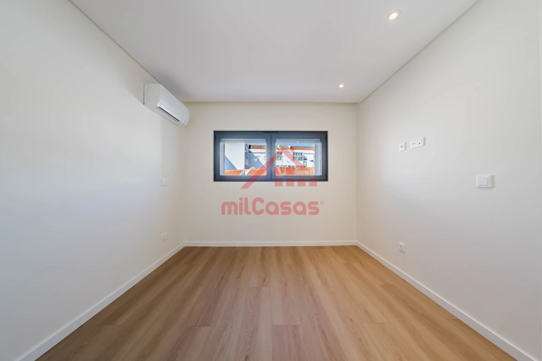 Apartamento T2 para Venda em Santa Maria, São Pedro e Matacães Foto 34