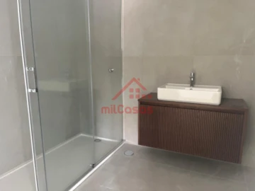 Apartamento T2 para Venda em Santa Maria, São Pedro e Matacães