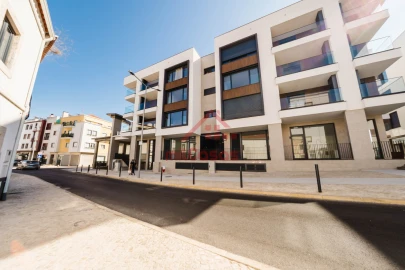 Apartamento T2 para Venda em Santa Maria, São Pedro e Matacães