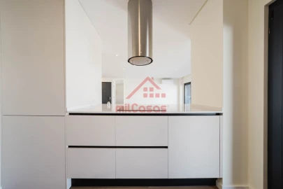 Apartamento T2 para Venda em Santa Maria, São Pedro e Matacães