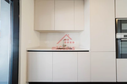 Apartamento T2 para Venda em Santa Maria, São Pedro e Matacães