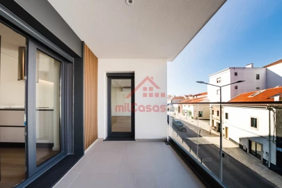 Apartamento T2 para Venda em Santa Maria, São Pedro e Matacães