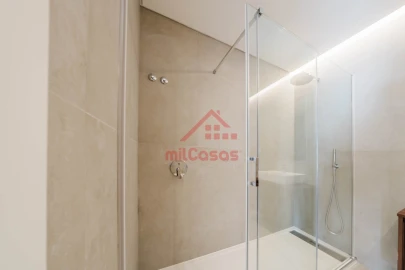 Apartamento T2 para Venda em Santa Maria, São Pedro e Matacães