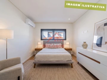 Apartamento T2 para Venda em Santa Maria, São Pedro e Matacães