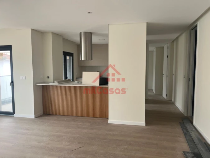 Apartamento T2 para Venda em Santa Maria, São Pedro e Matacães Foto 17