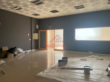 Escritório para Arrendamento em Santa Maria, São Pedro e Matacães