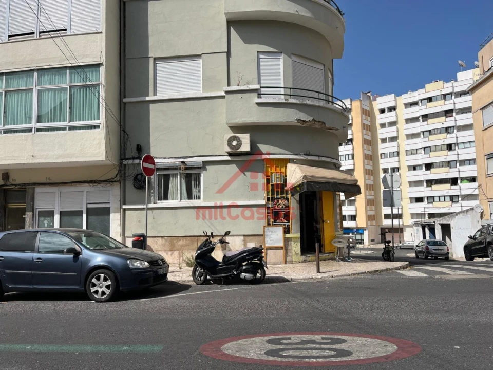 Loja para Venda em Areeiro Foto 4