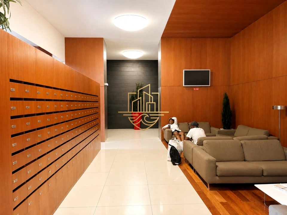 Apartamento T0 para Venda em Campanhã Foto 3