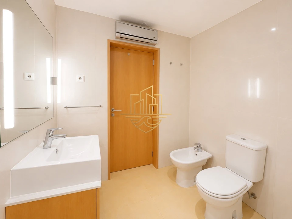 Apartamento T0 para Venda em Campanhã Foto 6