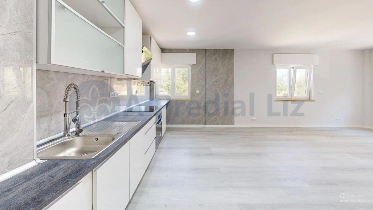 Apartamento T2 para Venda em Corroios Foto 1