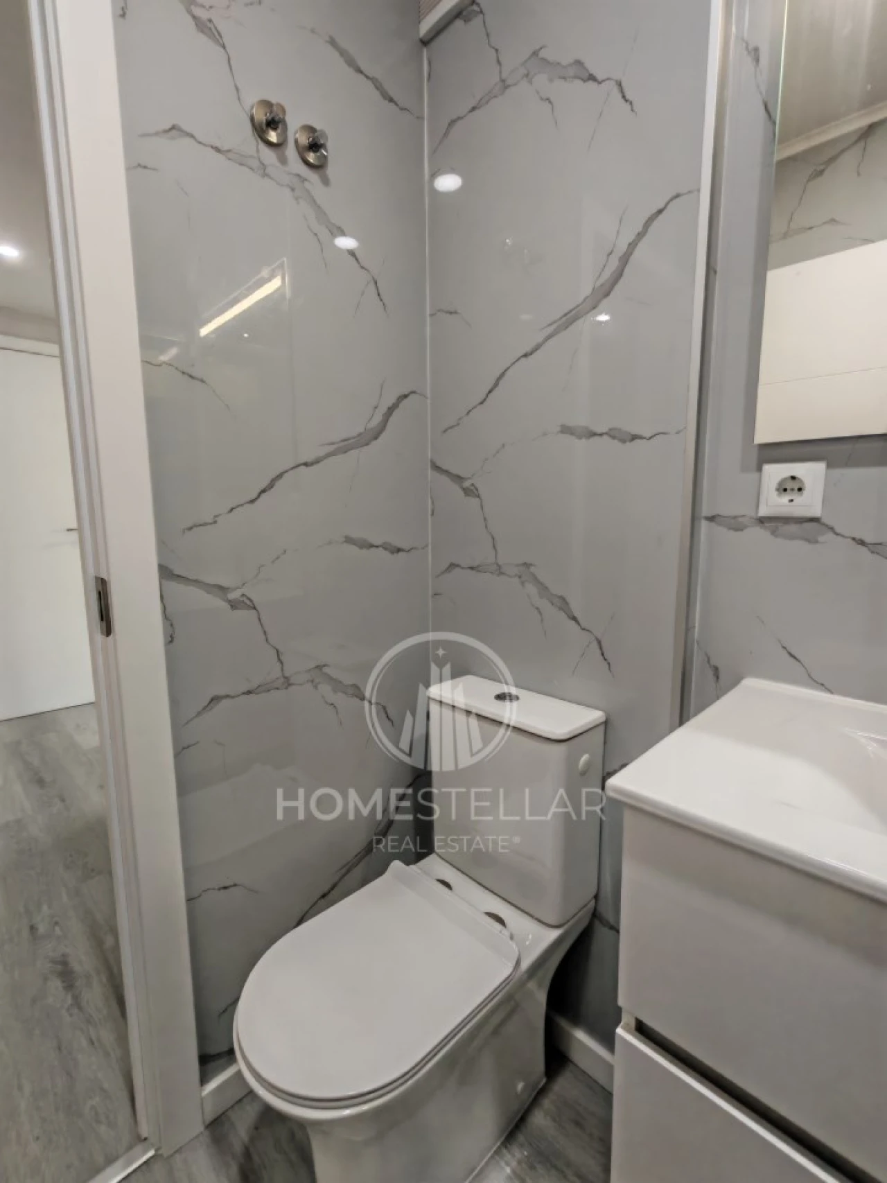 Apartamento T2 para Venda em Corroios Foto 19