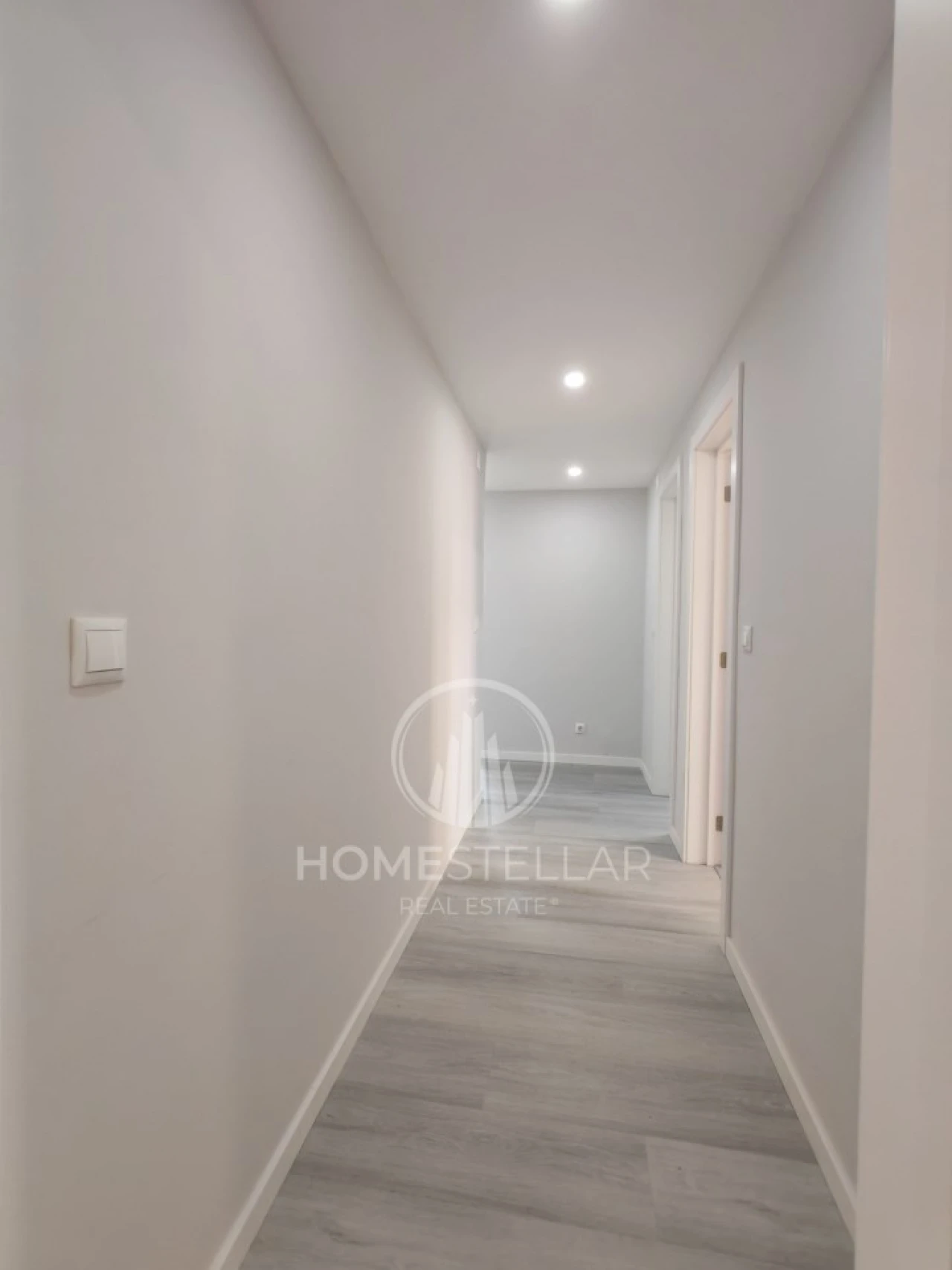 Apartamento T2 para Venda em Corroios Foto 30