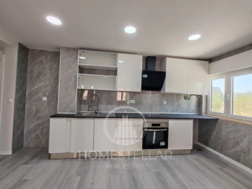 Apartamento T2 para Venda em Corroios