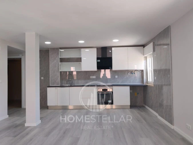 Apartamento T2 para Venda em Corroios Foto 5