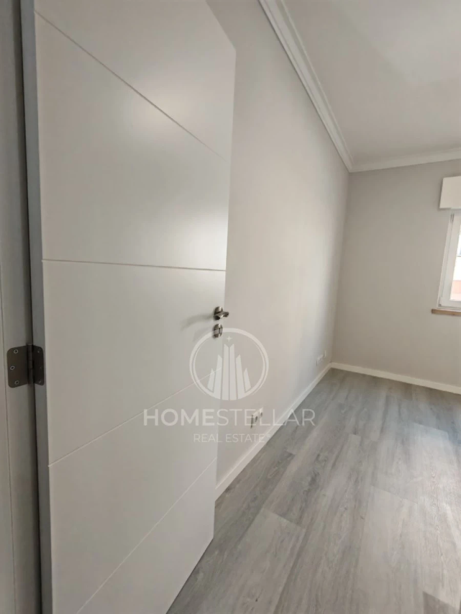 Apartamento T2 para Venda em Corroios Foto 23