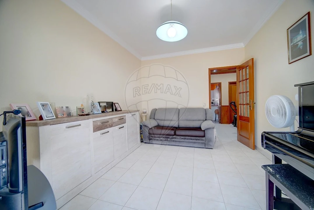 Apartamento T2 para Venda em Gambia-Pontes-Alto da Guerra Foto 1