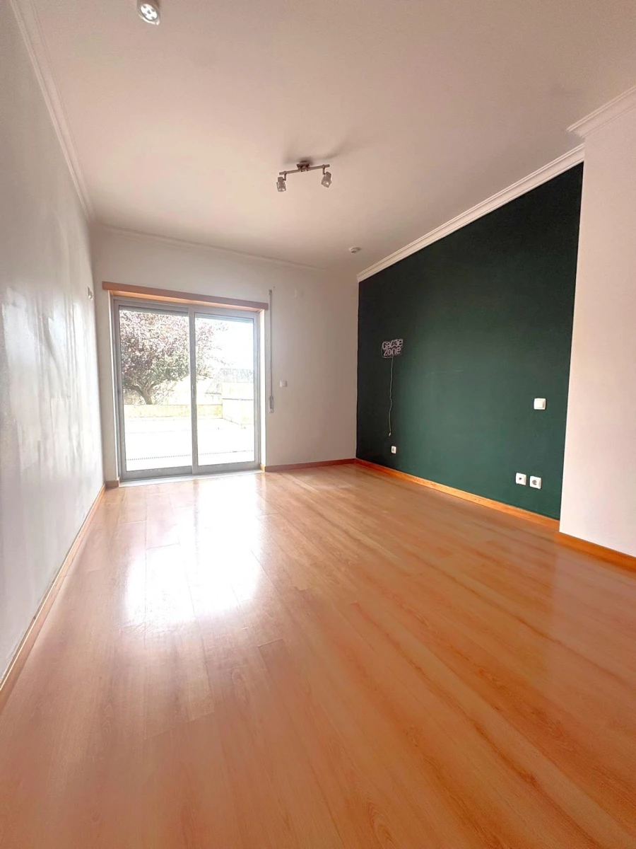 Apartamento T2 para Venda em Marinha Grande Foto 10