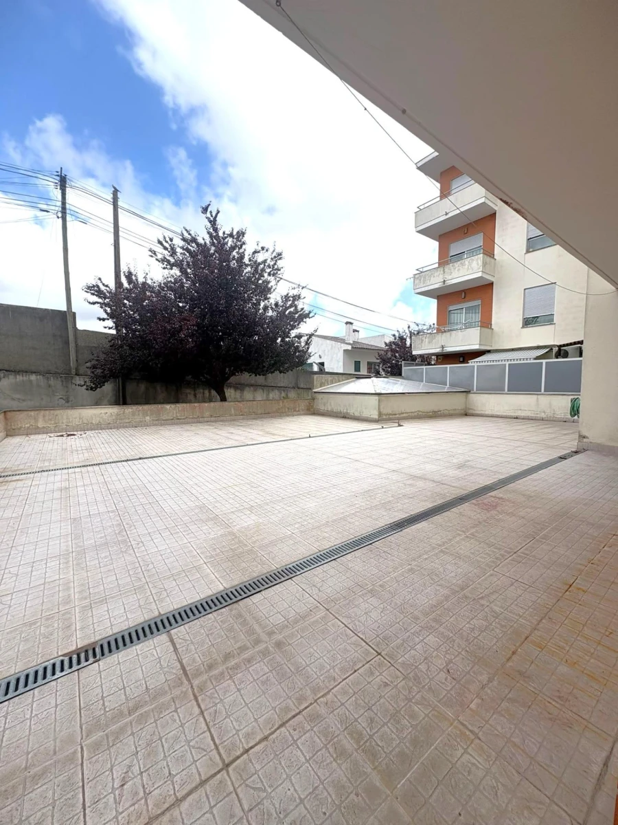 Apartamento T2 para Venda em Marinha Grande Foto 15