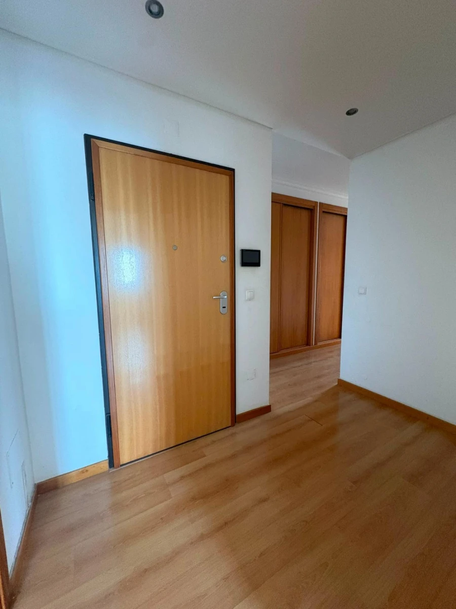 Apartamento T2 para Venda em Marinha Grande Foto 4