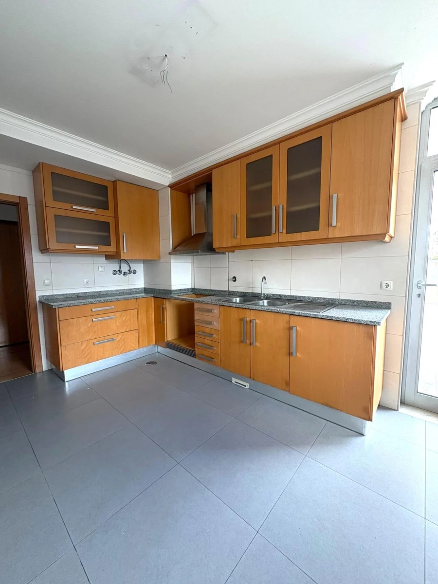 Apartamento T2 para Venda em Marinha Grande Foto 6