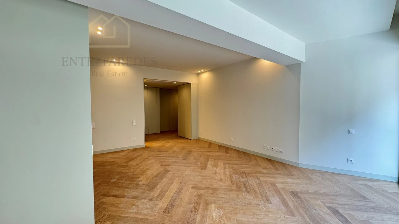 Apartamento T3 para Venda em Cedofeita, Santo Ildefonso, Sé, Miragaia, São Nicolau e Vitória Foto 25
