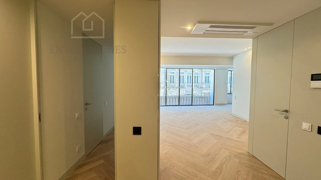 Apartamento T3 para Venda em Cedofeita, Santo Ildefonso, Sé, Miragaia, São Nicolau e Vitória Foto 44