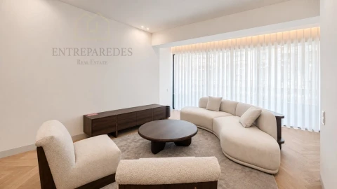 Apartamento T3 para Venda em Cedofeita, Santo Ildefonso, Sé, Miragaia, São Nicolau e Vitória