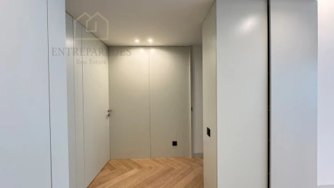 Apartamento T3 para Venda em Cedofeita, Santo Ildefonso, Sé, Miragaia, São Nicolau e Vitória