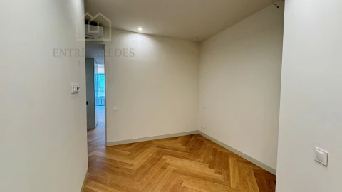 Apartamento T3 para Venda em Cedofeita, Santo Ildefonso, Sé, Miragaia, São Nicolau e Vitória