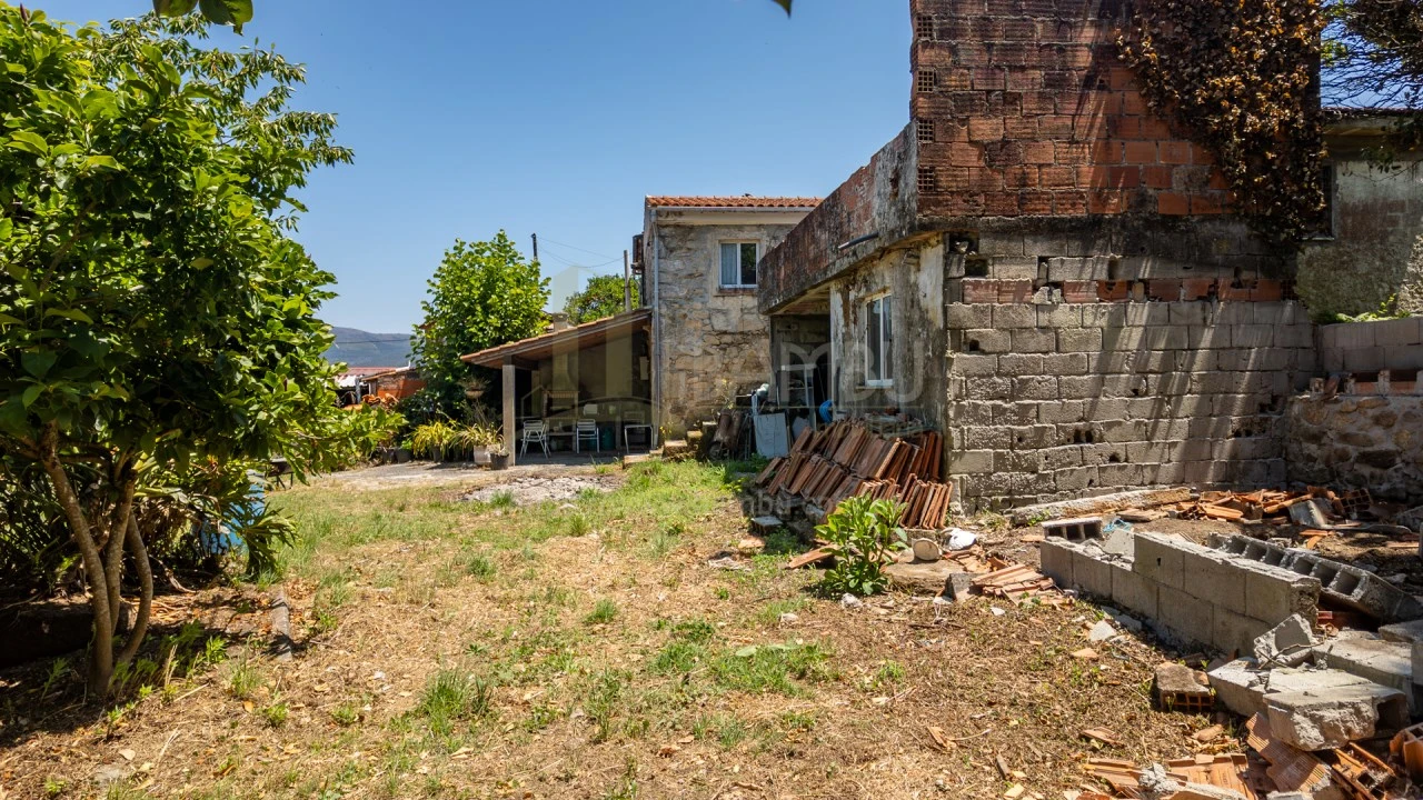Quinta T2 para Venda em Venade e Azevedo Foto 35