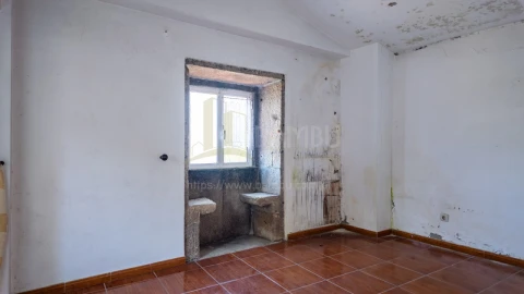 Quinta T2 para Venda em Venade e Azevedo