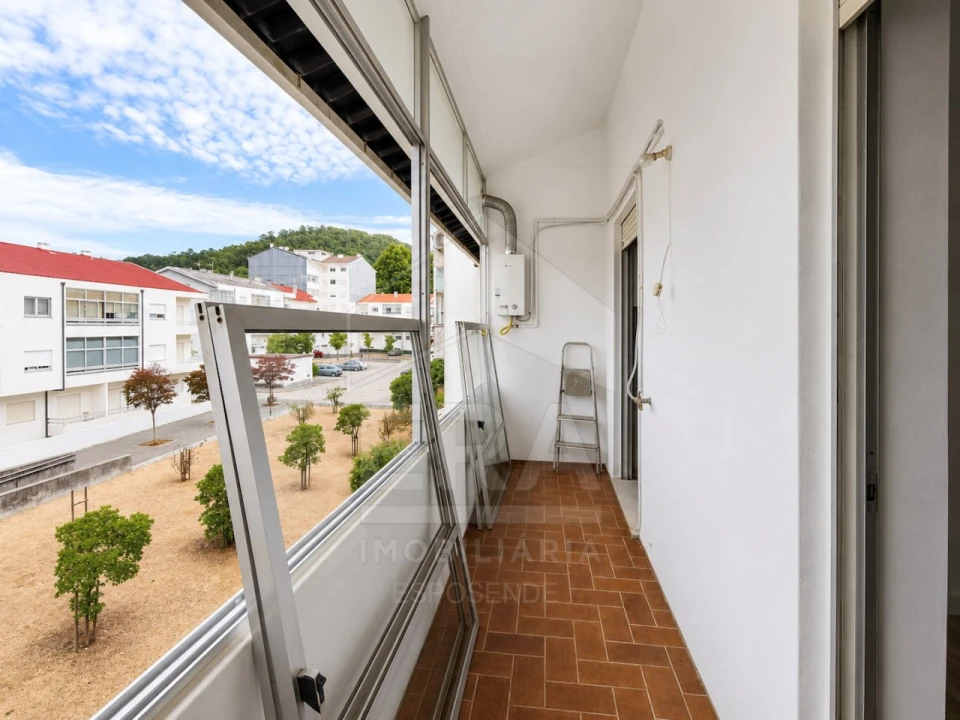 Apartamento T2 para Venda em Darque Foto 6