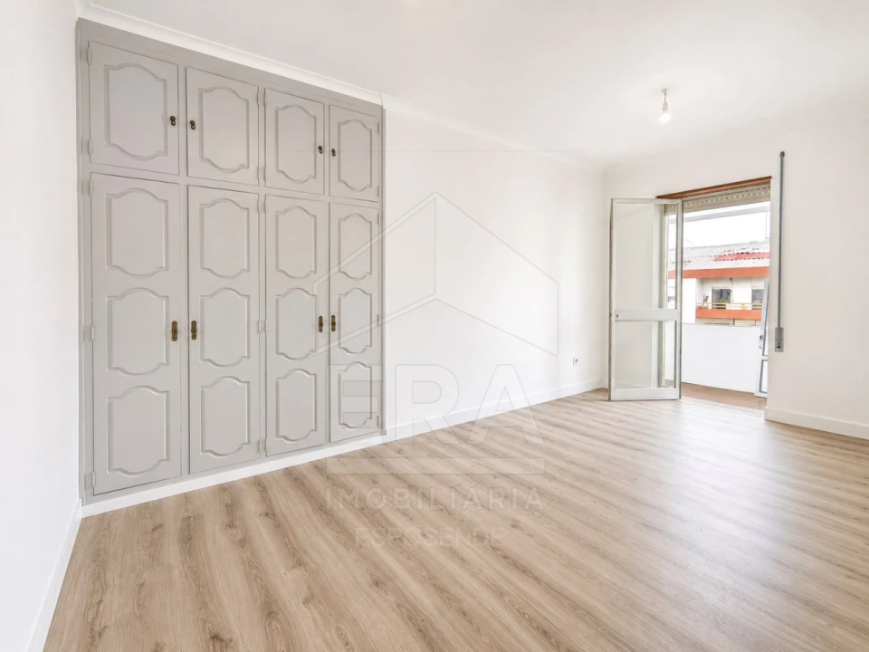 Apartamento T2 para Venda em Darque Foto 9