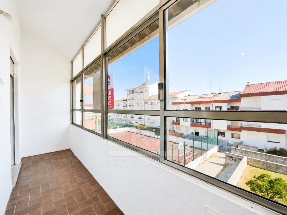 Apartamento T2 para Venda em Darque Foto 8