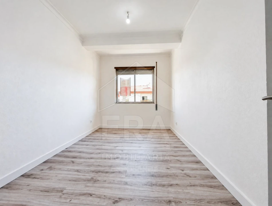 Apartamento T2 para Venda em Darque Foto 9